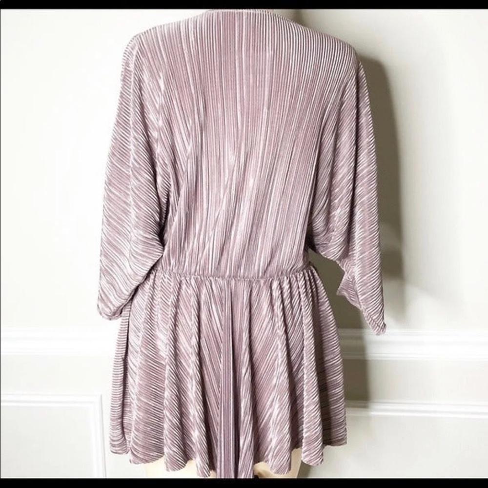 ASOS pleated metallic kaftan maternity top - Picture 3 of 7